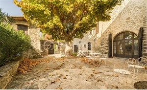 propriete à la vente -   04110  REILLANNE, surface 400 m2 vente propriete - UBI481143437